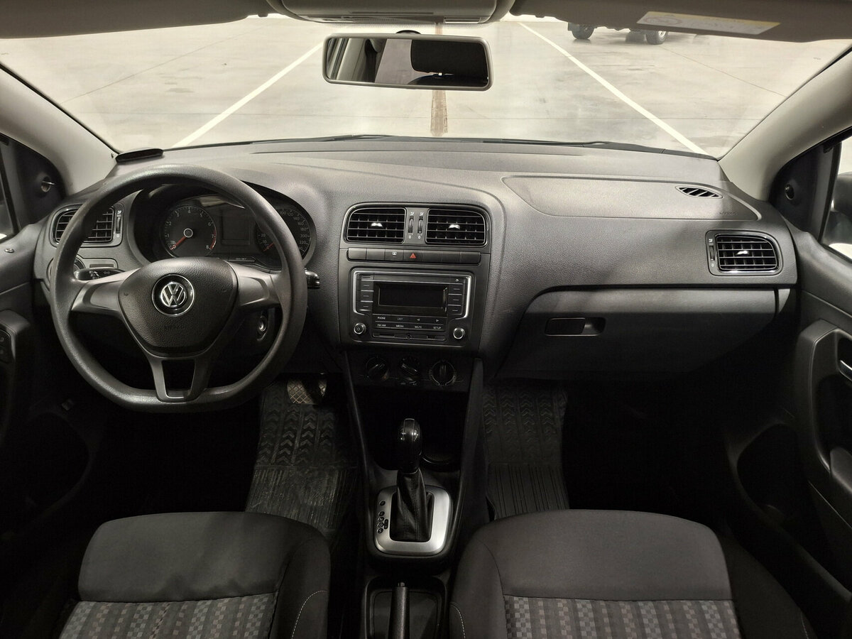 Б/У Фольксваген Поло 2018 года. Фото: #13