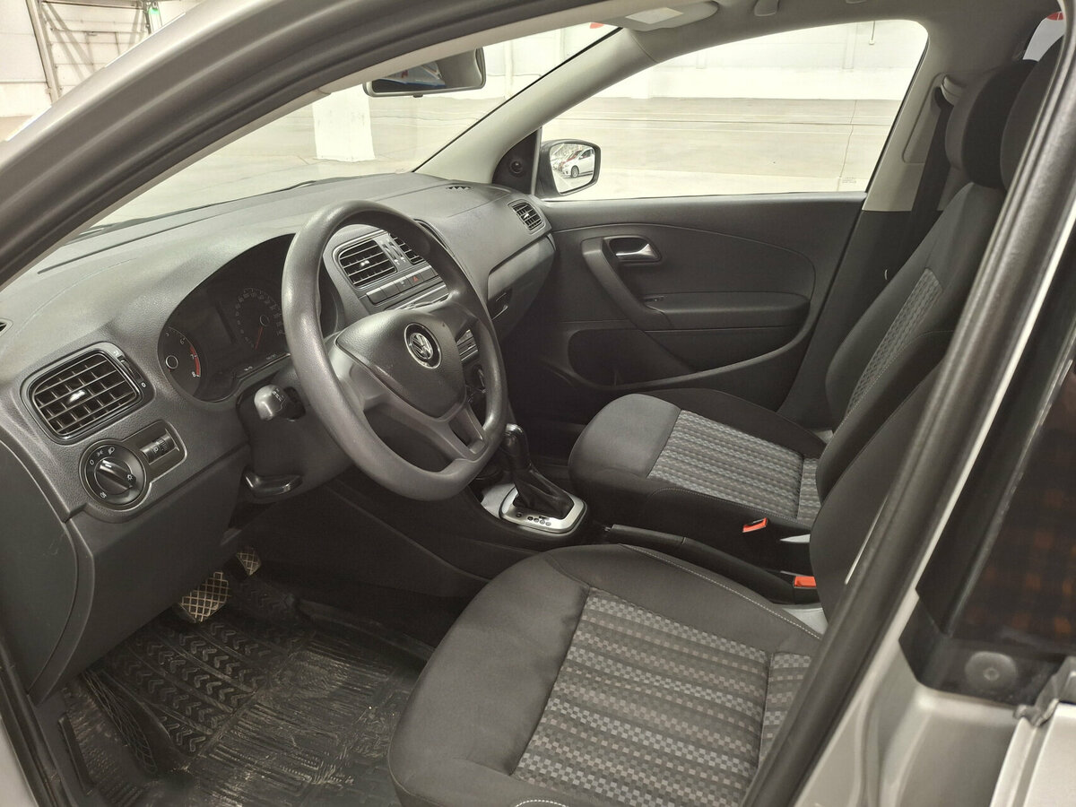 Б/У Фольксваген Поло 2018 года. Фото: #15