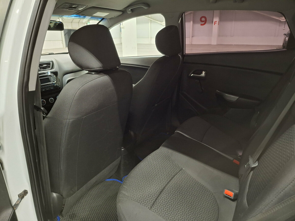 Б/У Киа Рио 2017 года. Фото: #11