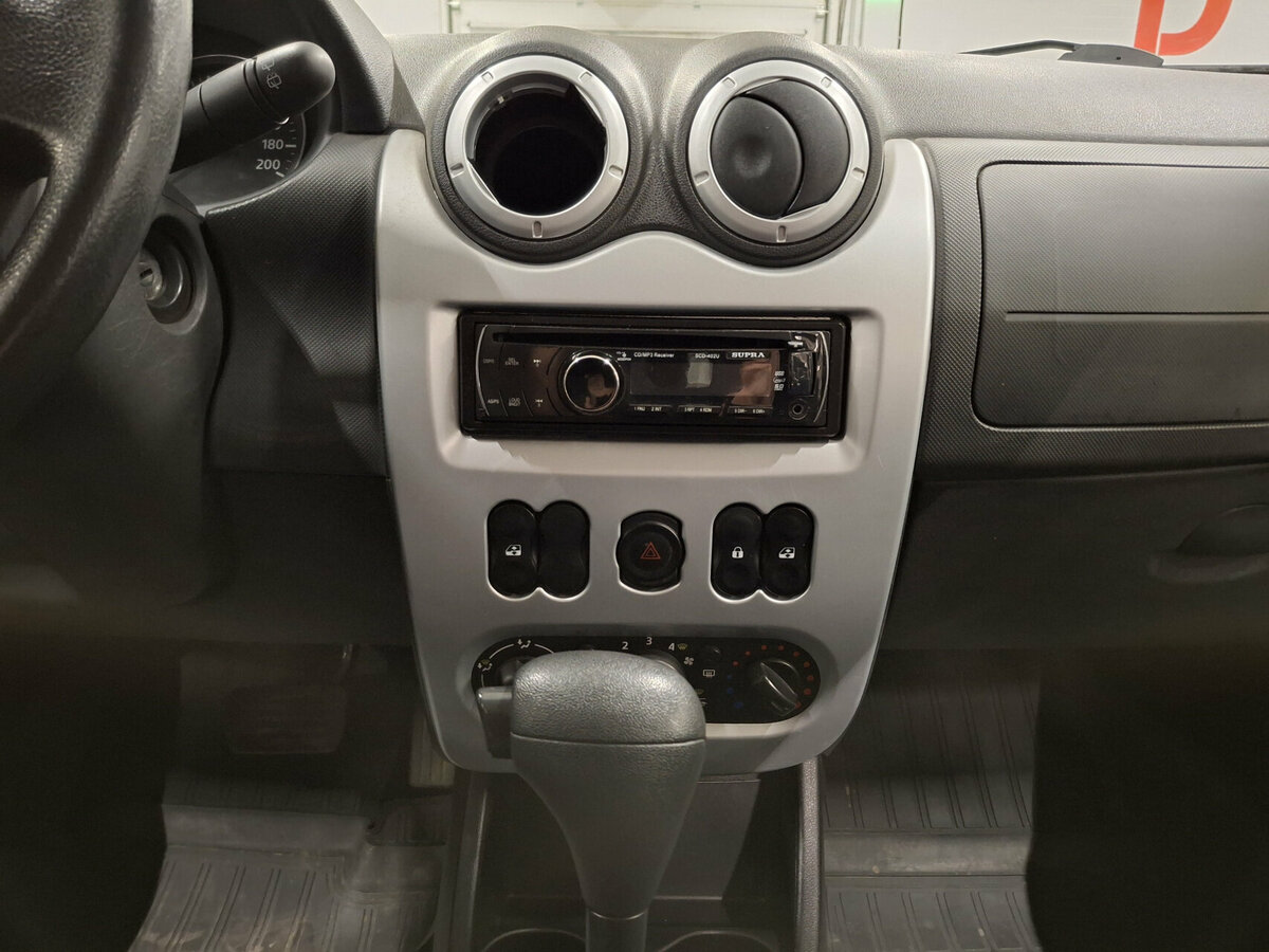 Б/У Рено Сандеро 2013 года. Фото: #14