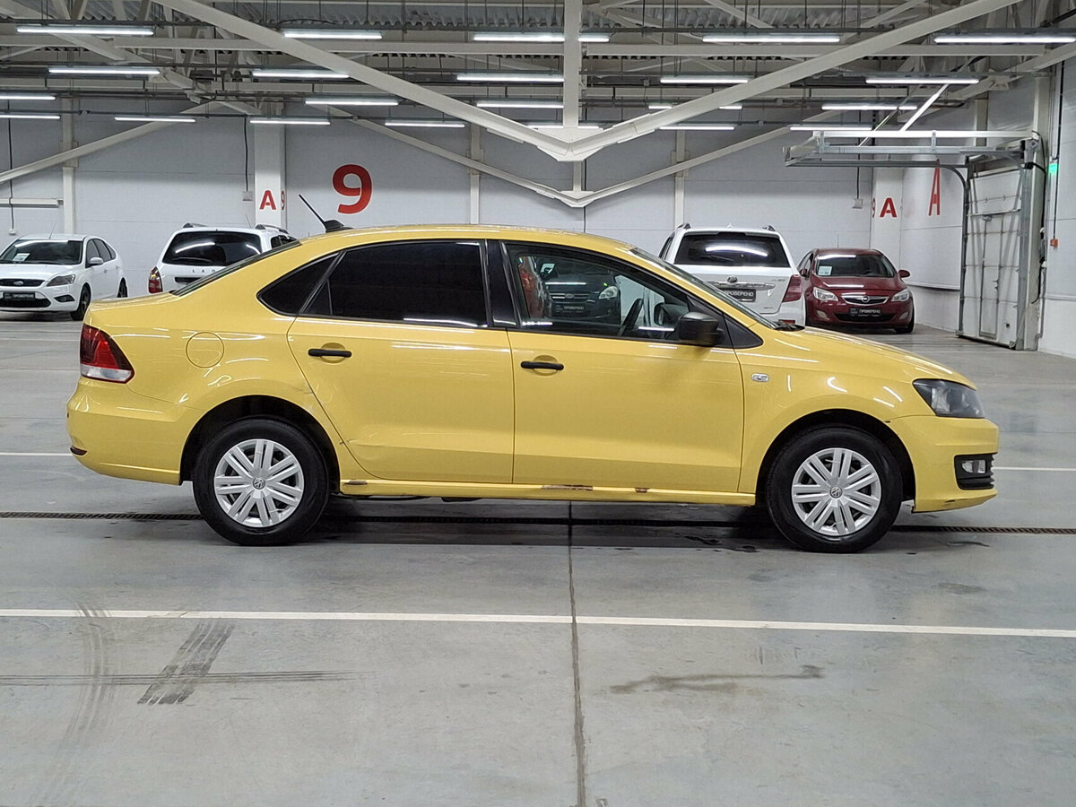 Б/У Фольксваген Поло 2017 года. Фото: #3