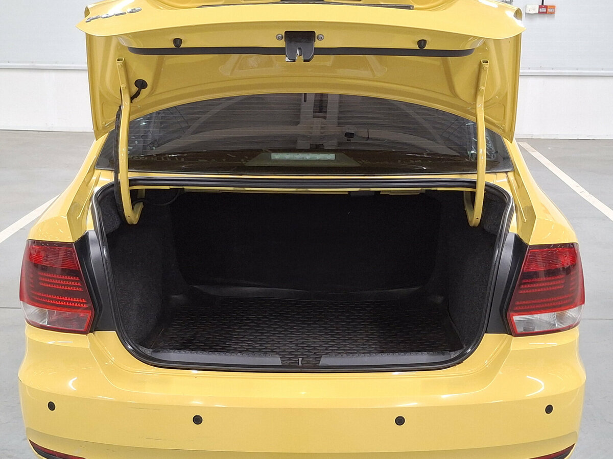 Б/У Фольксваген Поло 2017 года. Фото: #9