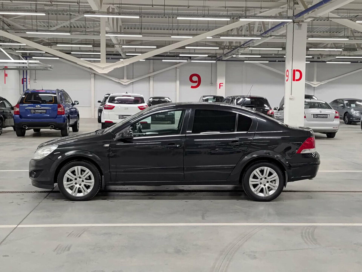 Б/У Опель Астра 2012 года. Фото: #3