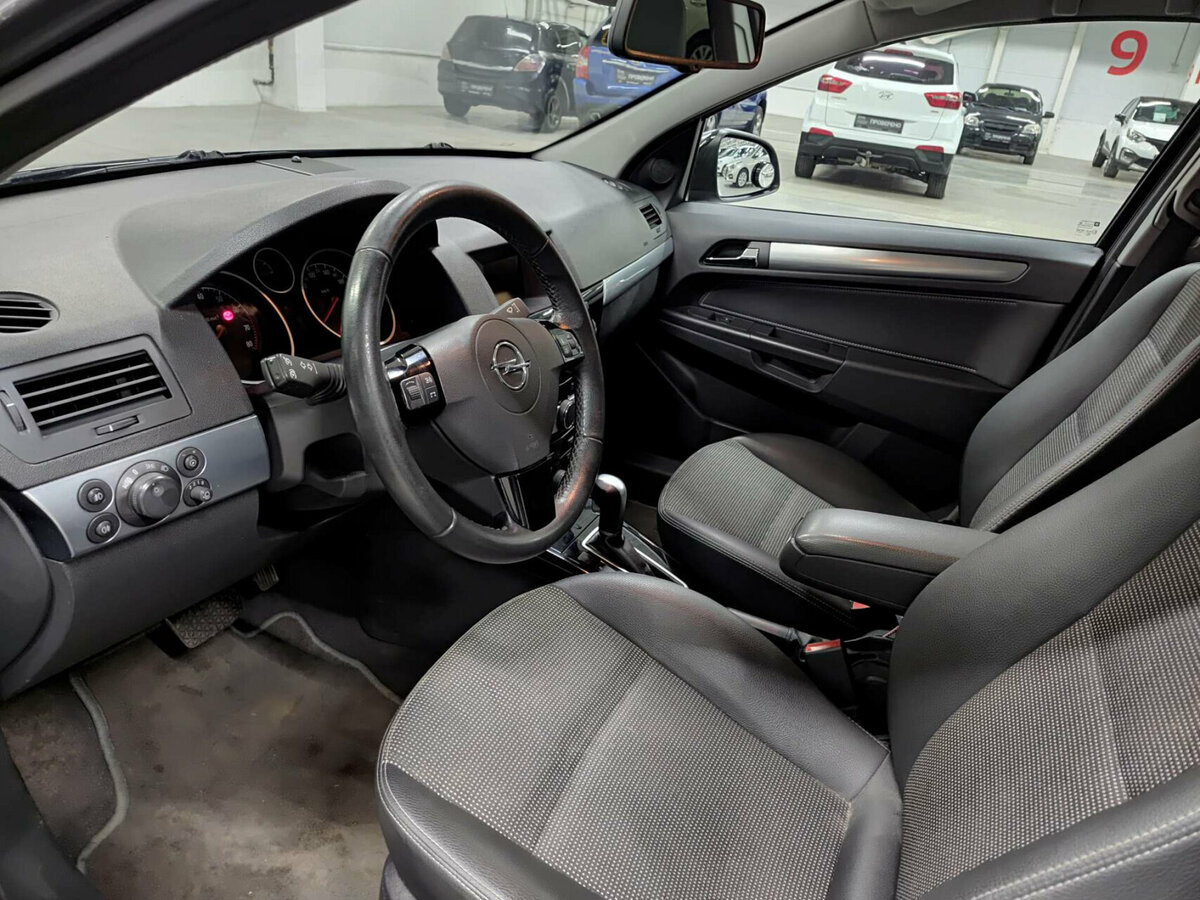 Б/У Опель Астра 2012 года. Фото: #15