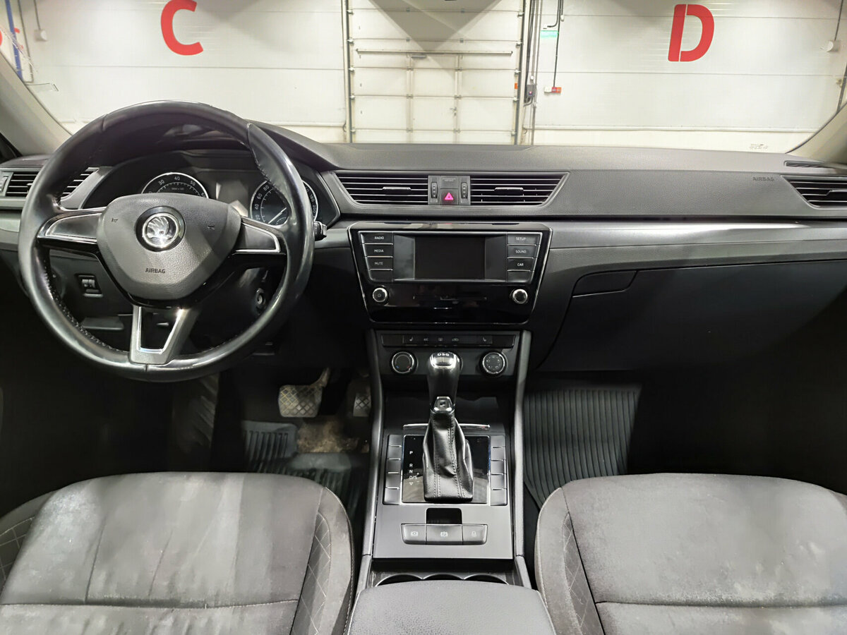 Б/У Шкода Суперб 2016 года. Фото: #13