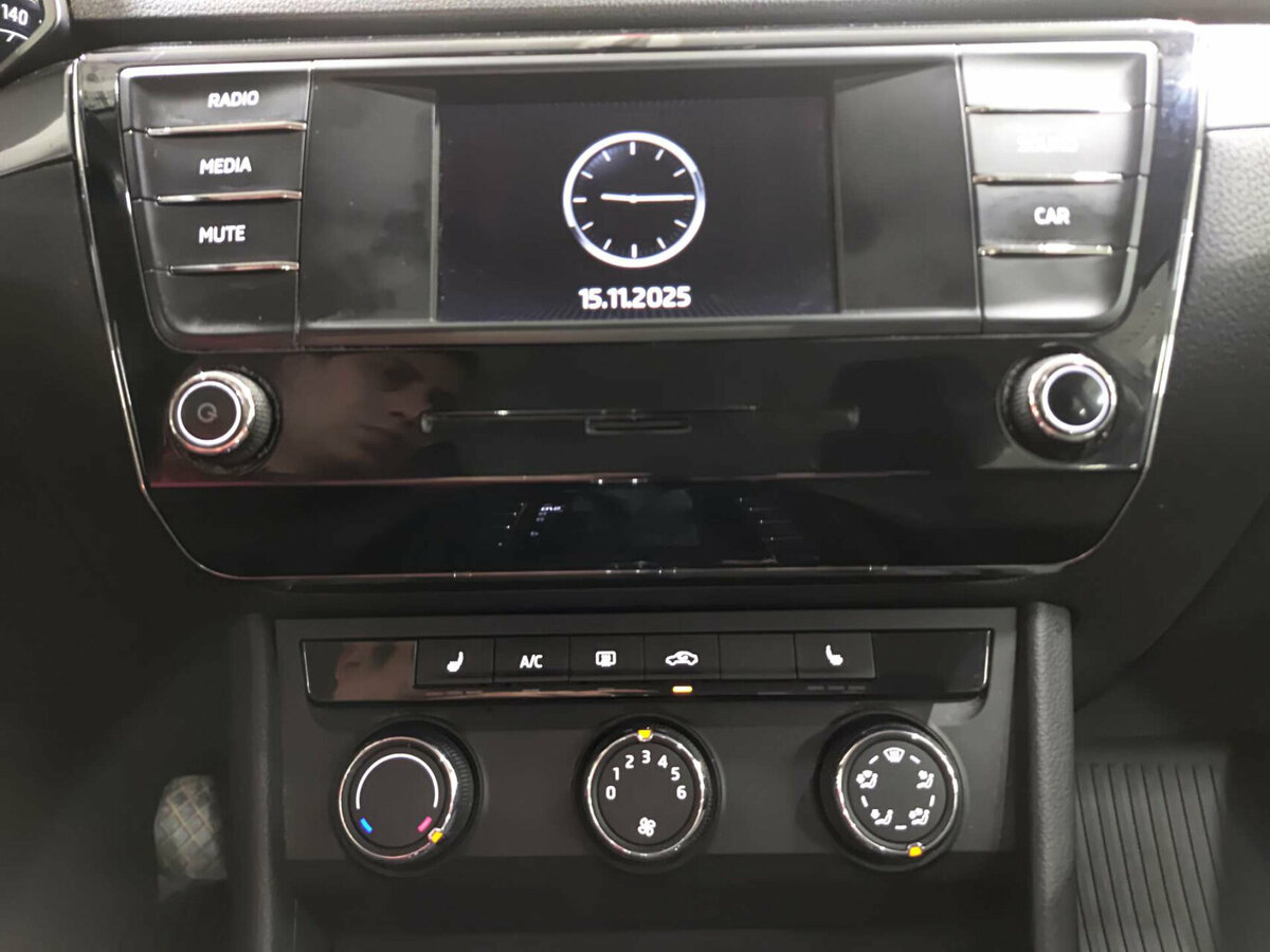 Б/У Шкода Суперб 2016 года. Фото: #14