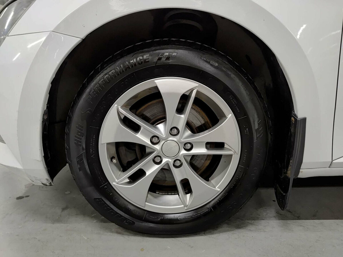 Б/У Шкода Суперб 2016 года. Фото: #17