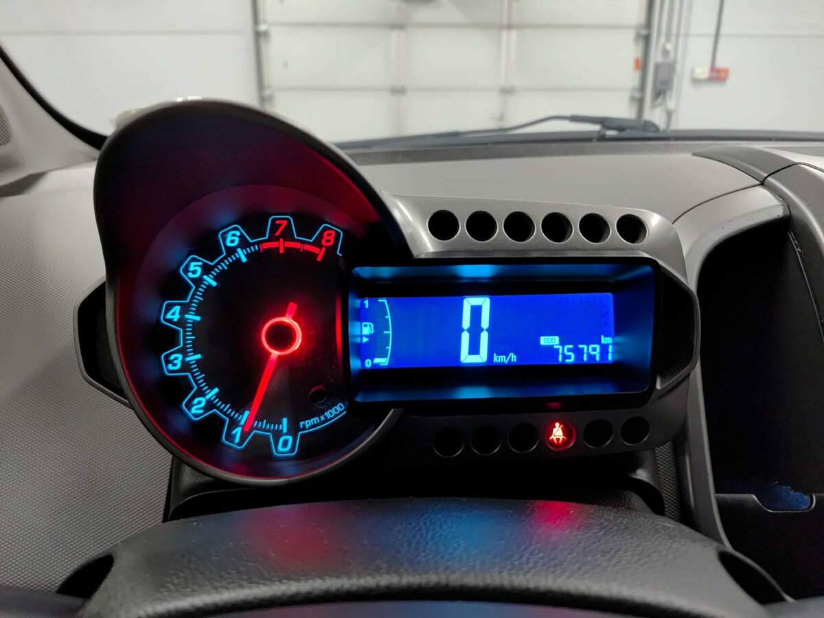 Б/У Шевроле Авео 2012 года. Фото: #12