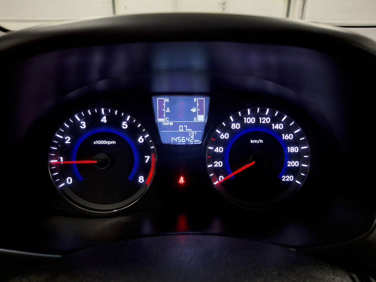 Б/У Хендай Солярис 2016 года. Фото: #12