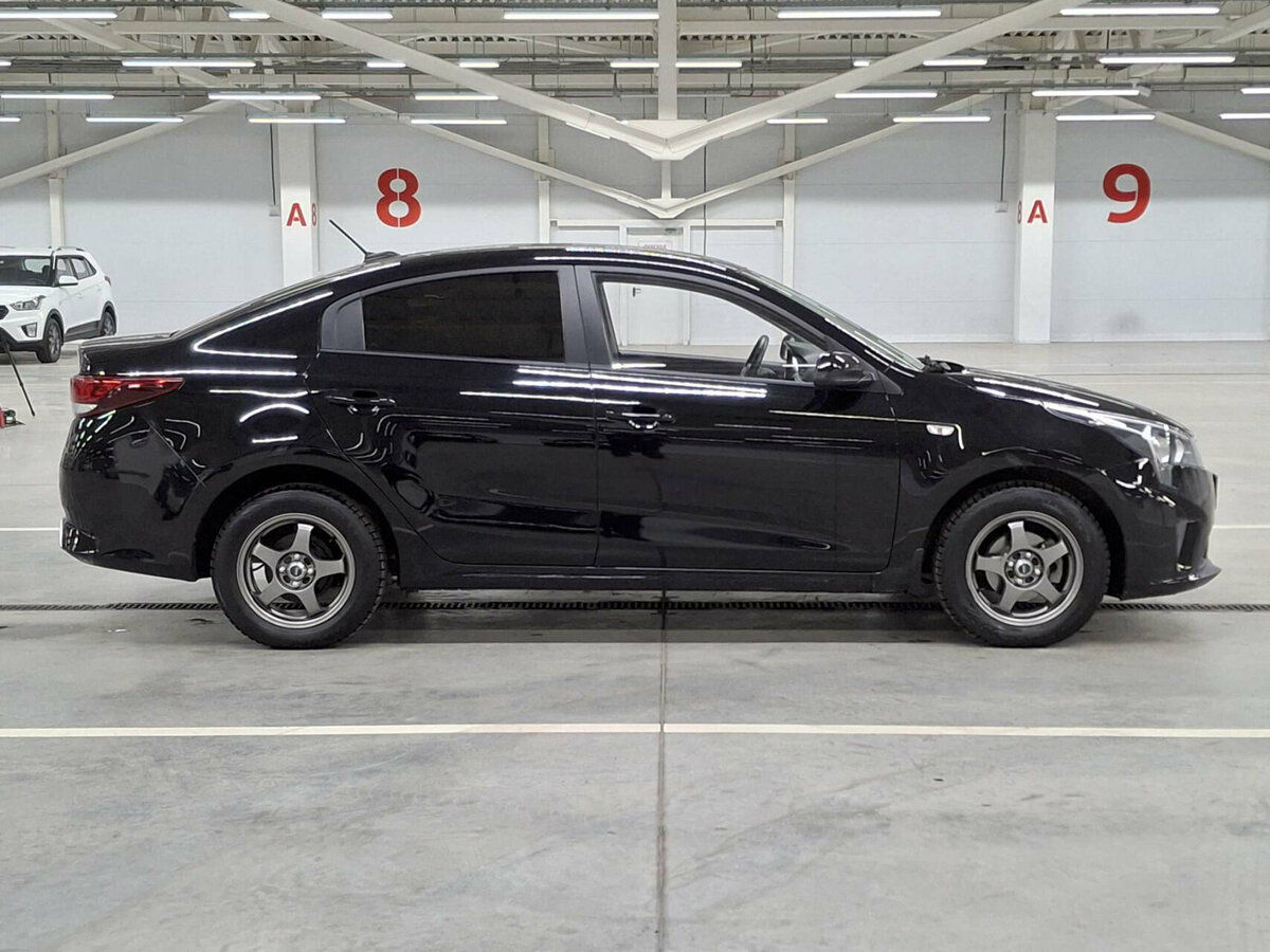 Б/У Киа Рио 2021 года. Фото: #3